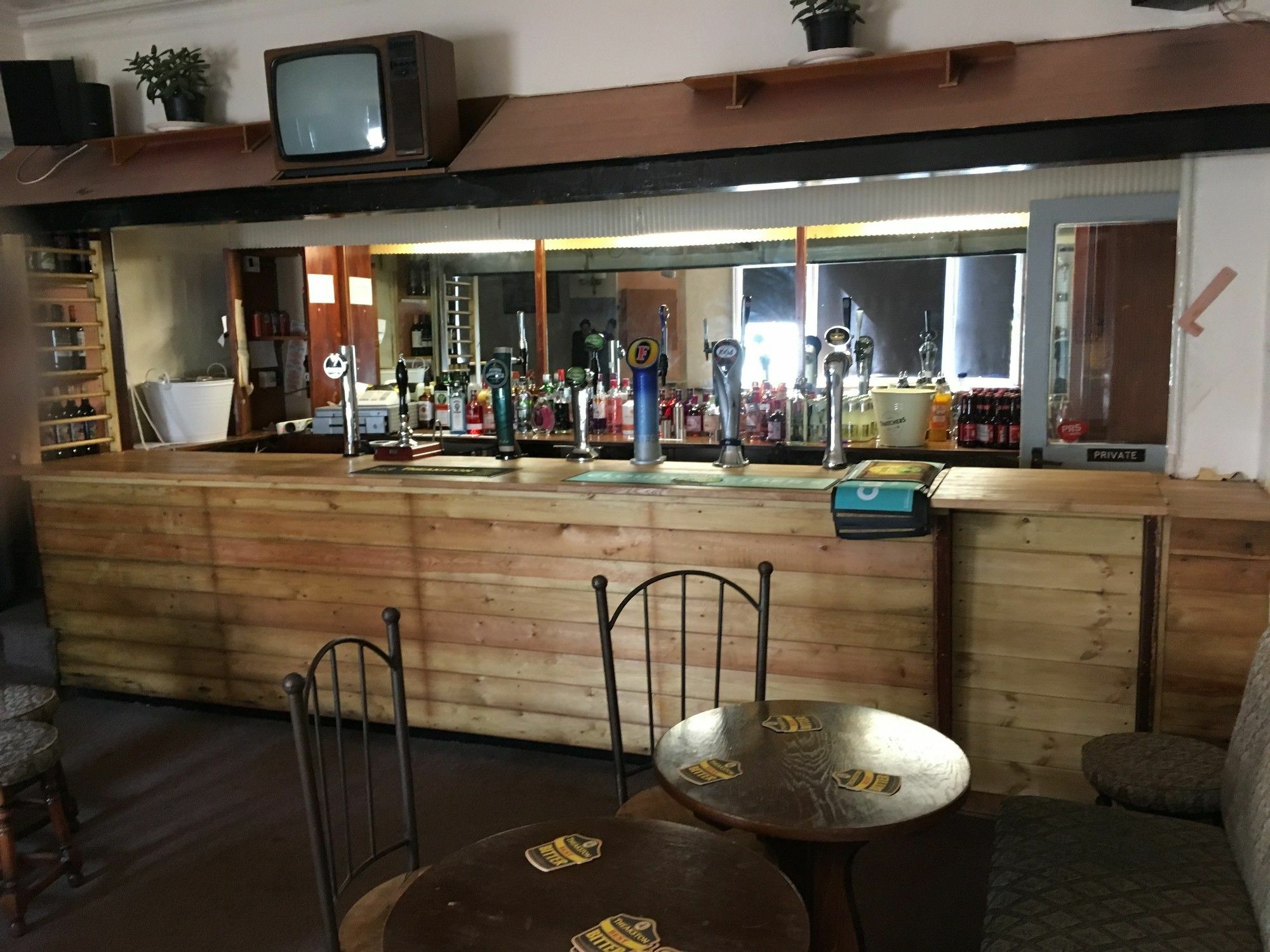 Salmon Leap Hotel 3*